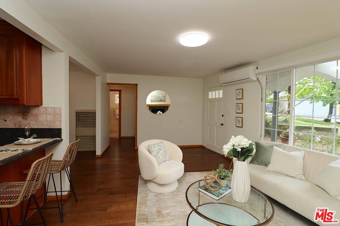 La Canada Flintridge, CA 91011,4467 Ardara Pl