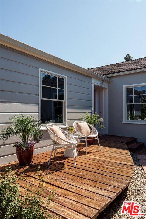 Los Angeles, CA 90039,4148 Brunswick Ave