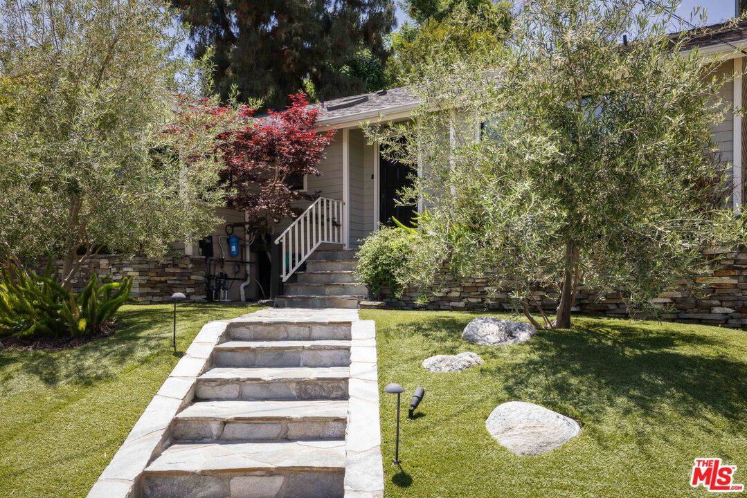 Woodland Hills, CA 91364,4883 Excelente Dr
