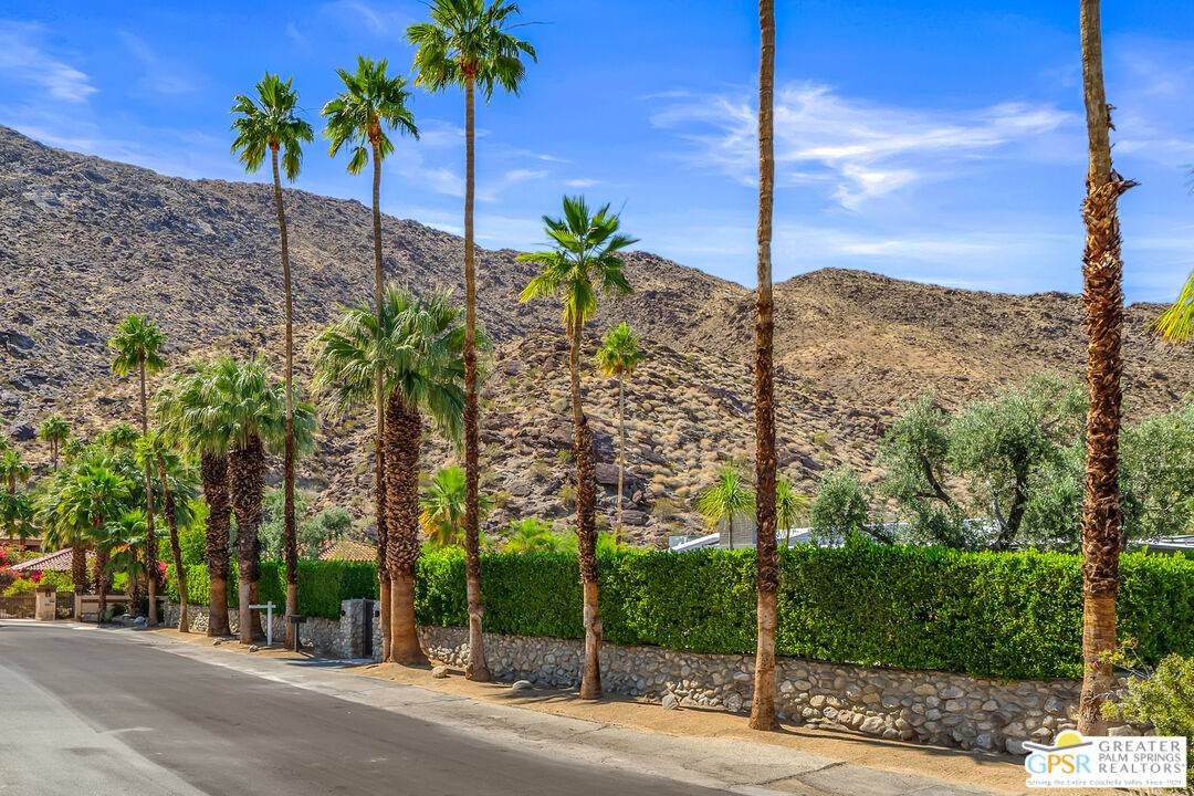 Palm Springs, CA 92262,650 W Linda Vista Dr