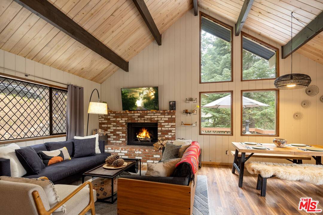 Twin Peaks, CA 92391,26645 Lake Forest Dr