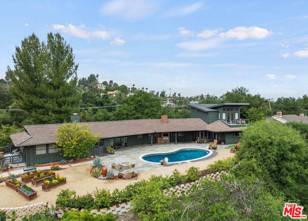 Woodland Hills, CA 91364,4650 Canoga Ave