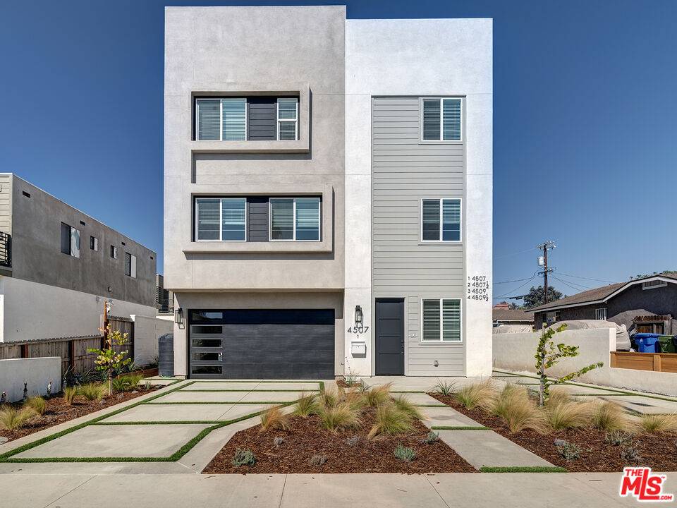 Los Angeles, CA 90019,4509 Saturn St #4509
