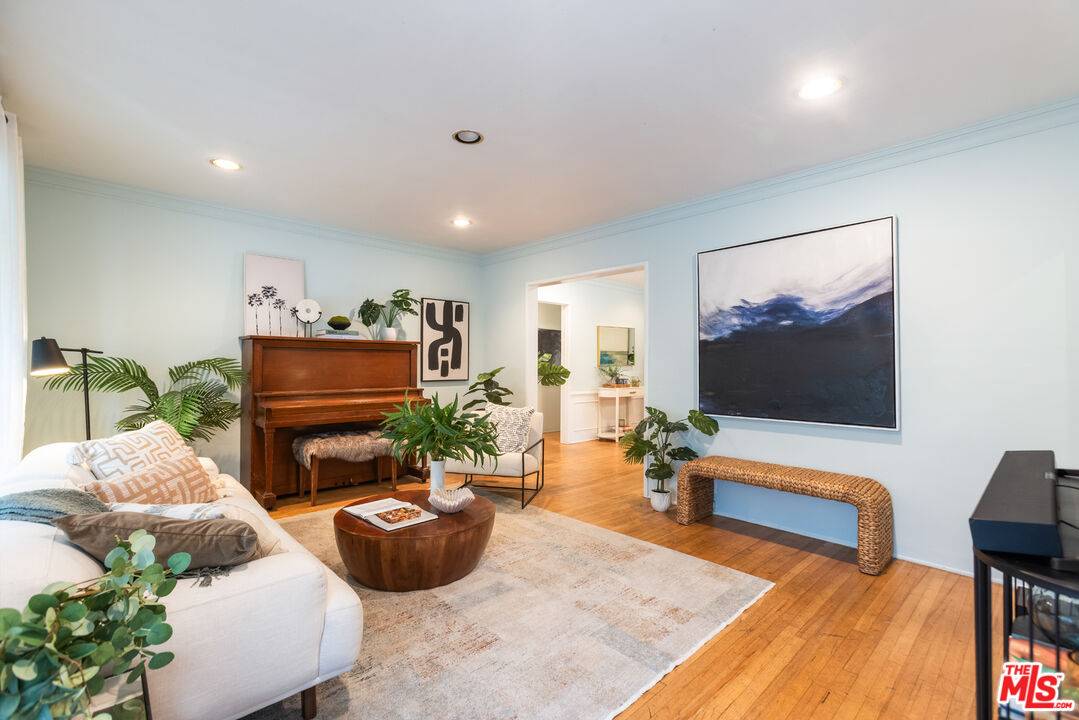 Venice, CA 90291,3000 Beach Ave