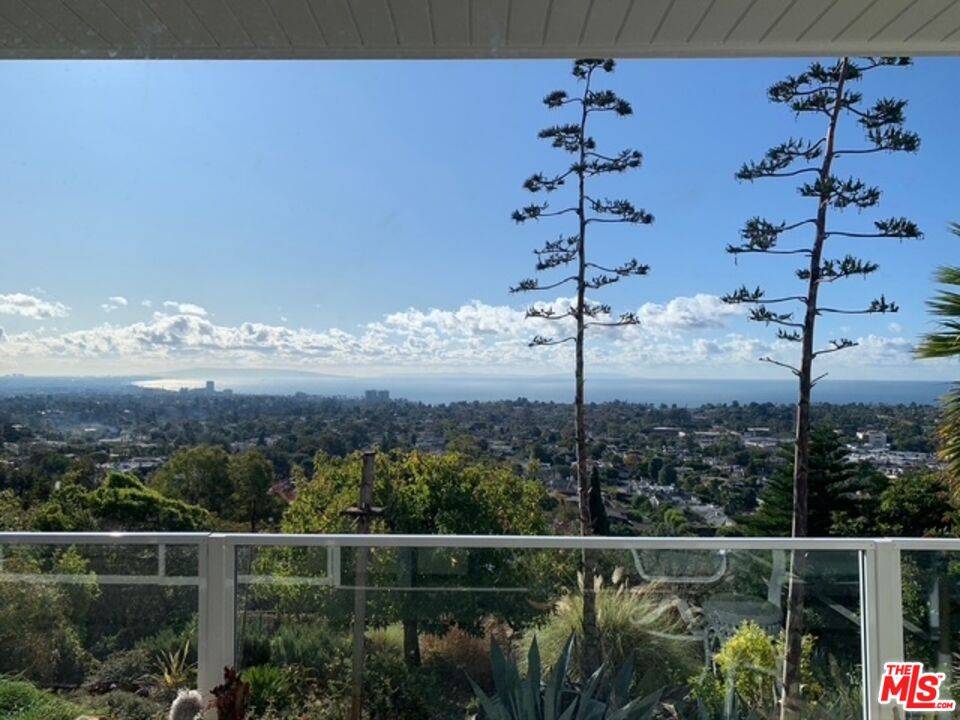 Pacific Palisades, CA 90272,1349 Berea Pl