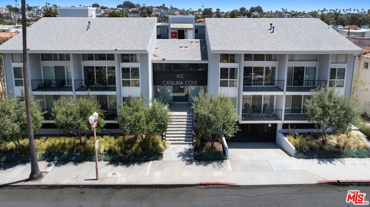 Redondo Beach, CA 90277,612 S Catalina Ave