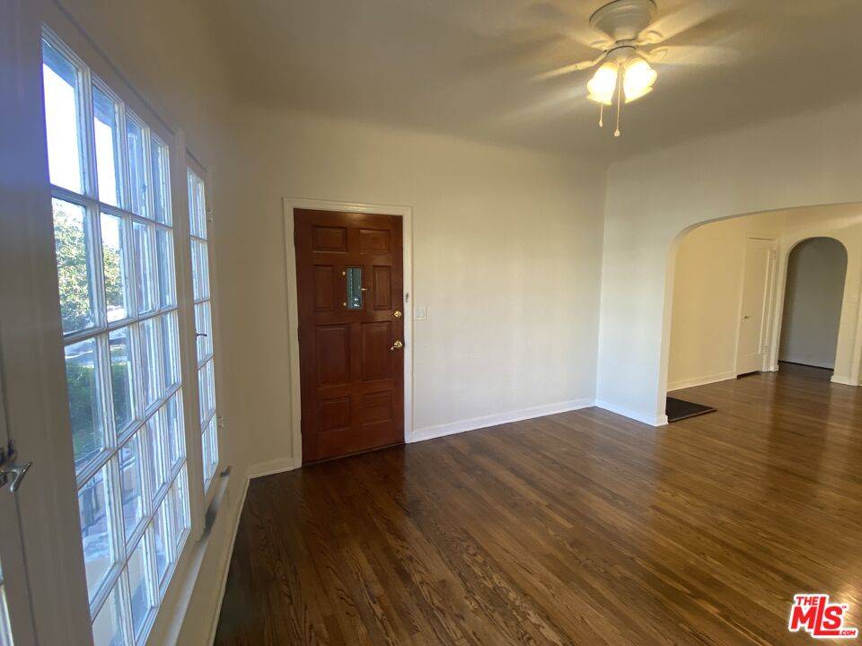 Los Angeles, CA 90019,1123 S Citrus Ave