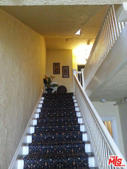 Los Angeles, CA 90004,649 N Rossmore Ave #202