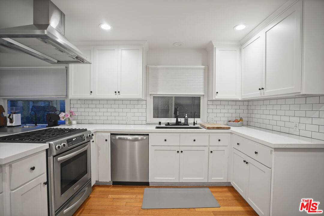 Sherman Oaks, CA 91423,4546 Allott Ave