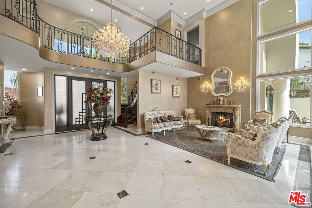 Encino, CA 91316,3848 Vista Linda Dr