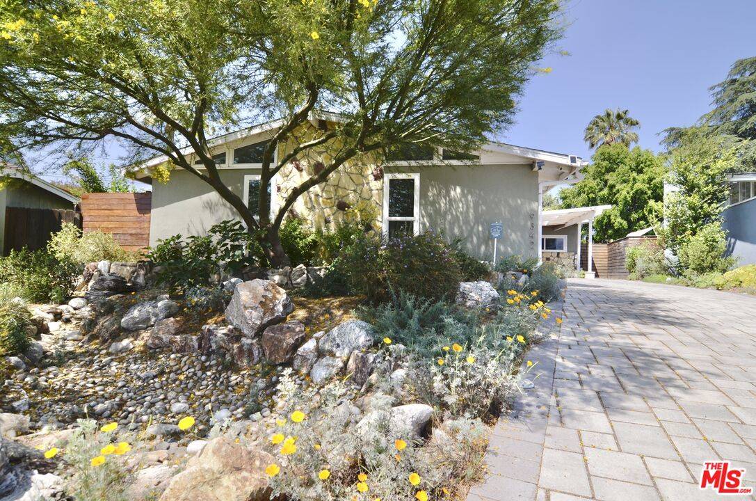 North Hills, CA 91343,9342 Debra Ave