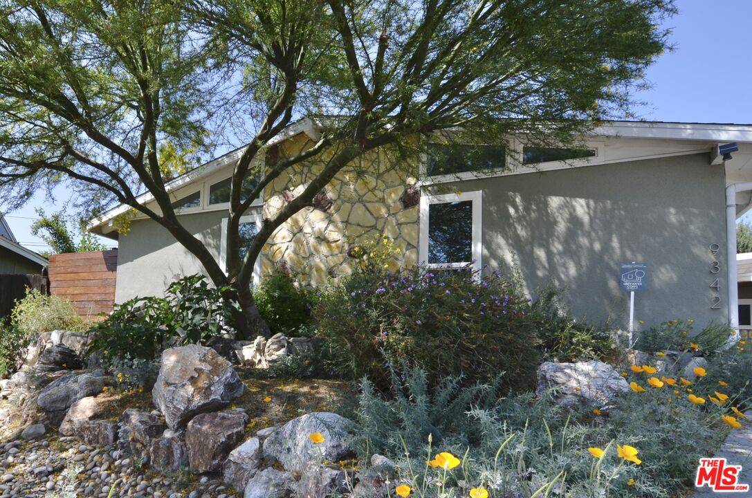 North Hills, CA 91343,9342 Debra Ave