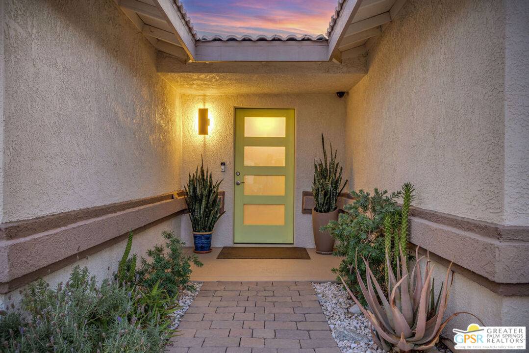 Cathedral City, CA 92234,30005 Avenida Alvera