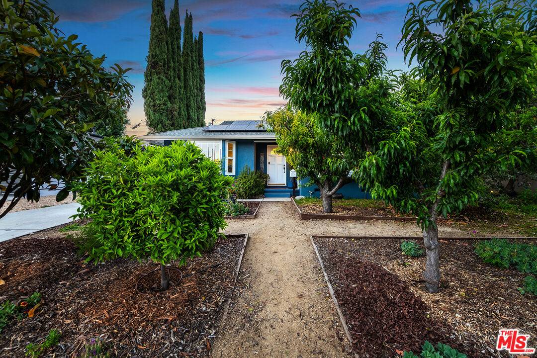 Granada Hills, CA 91344,17043 Horace St