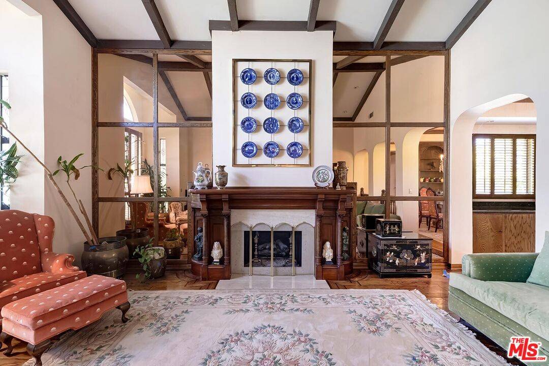 Beverly Hills, CA 90210,3146 Hutton Dr
