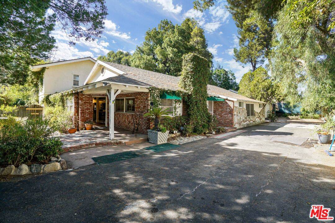 Woodland Hills, CA 91364,5509 Oakdale Ave