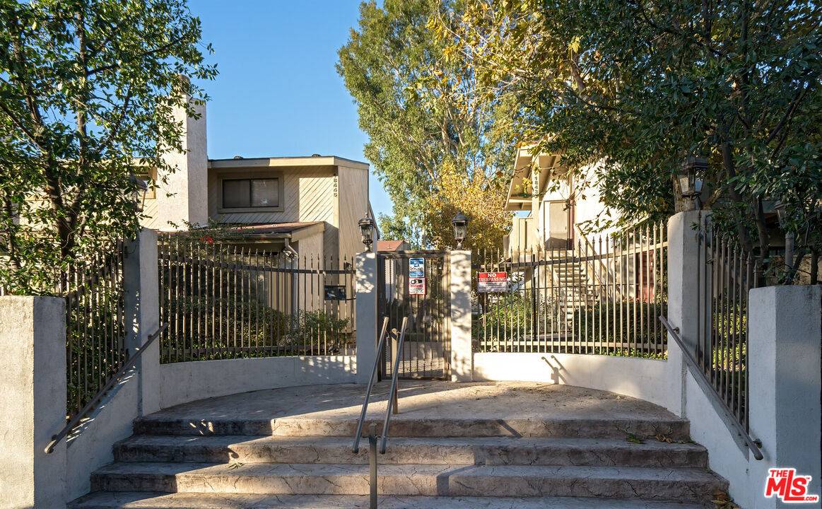 Tarzana, CA 91356,18433 Hatteras St #507
