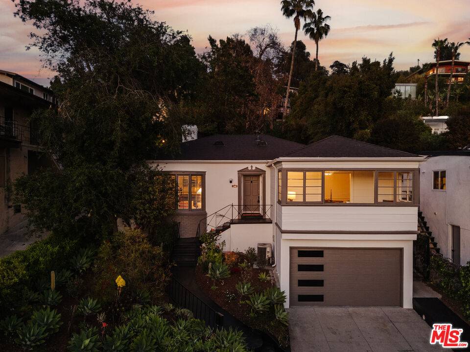 Los Angeles, CA 90039,2340 Teviot St