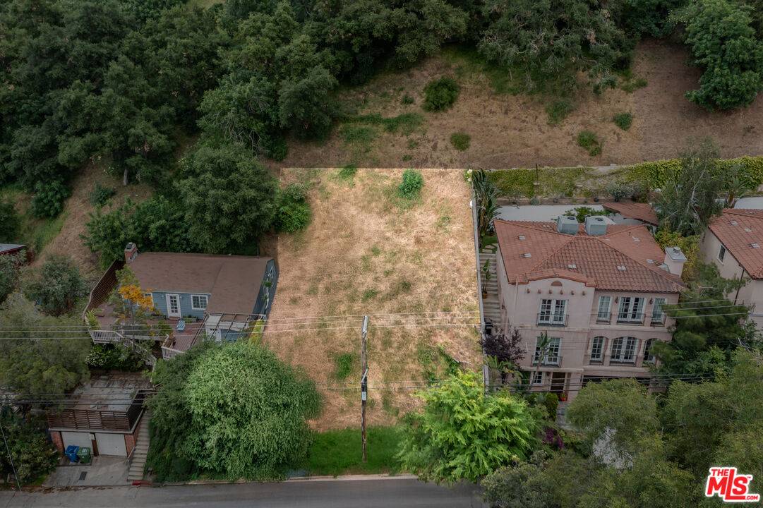 Los Angeles, CA 90046,8536 Lookout Mountain Ave
