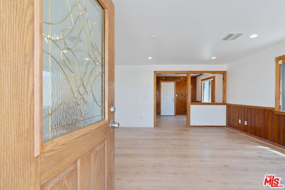 Lancaster, CA 93535,42104 6th St
