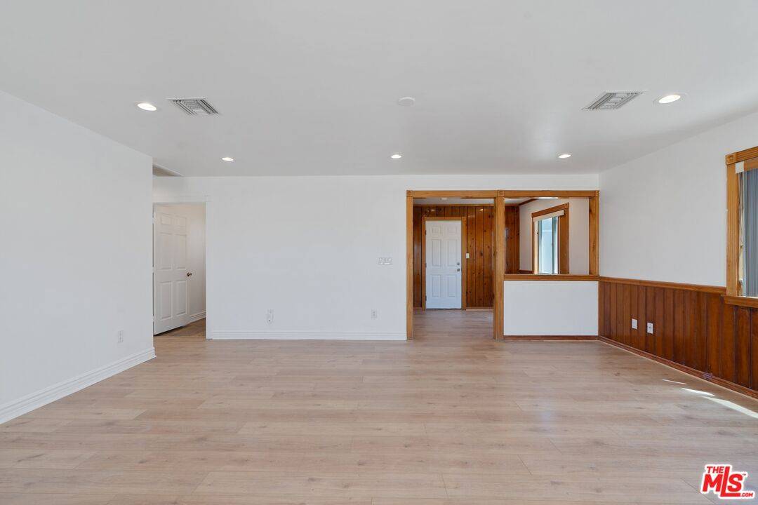 Lancaster, CA 93535,42104 6th St