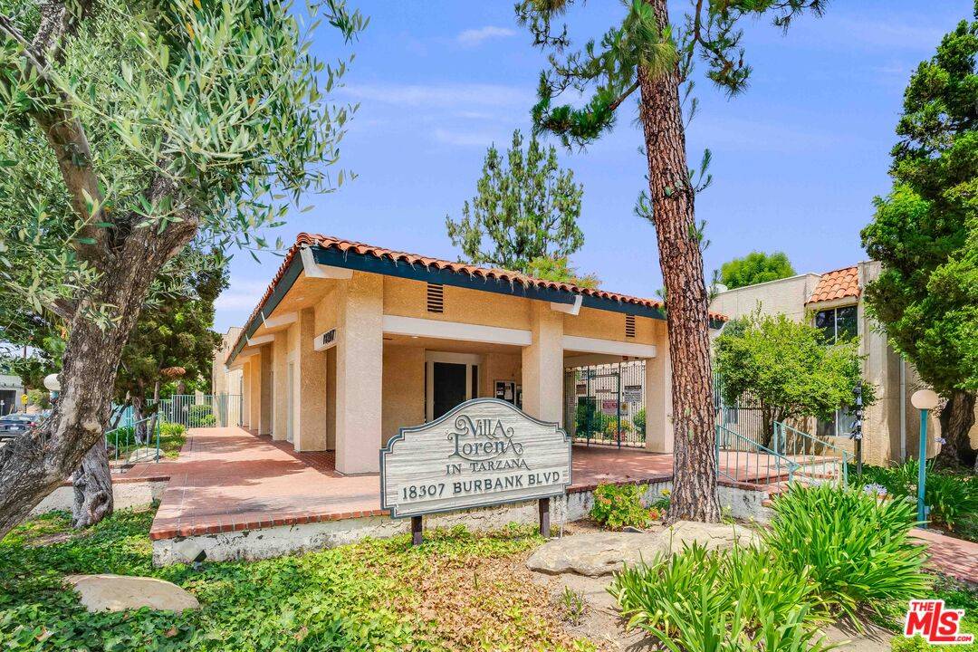 Tarzana, CA 91356,18307 Burbank Blvd #34