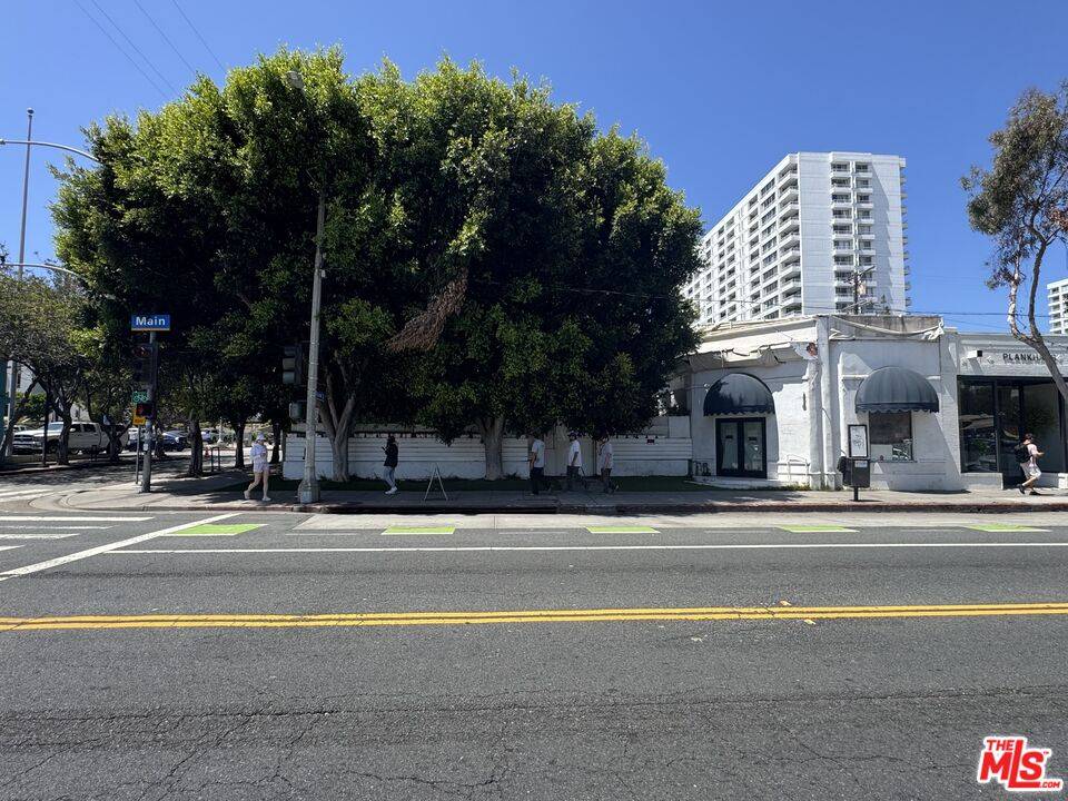 Santa Monica, CA 90405,2826 Main St