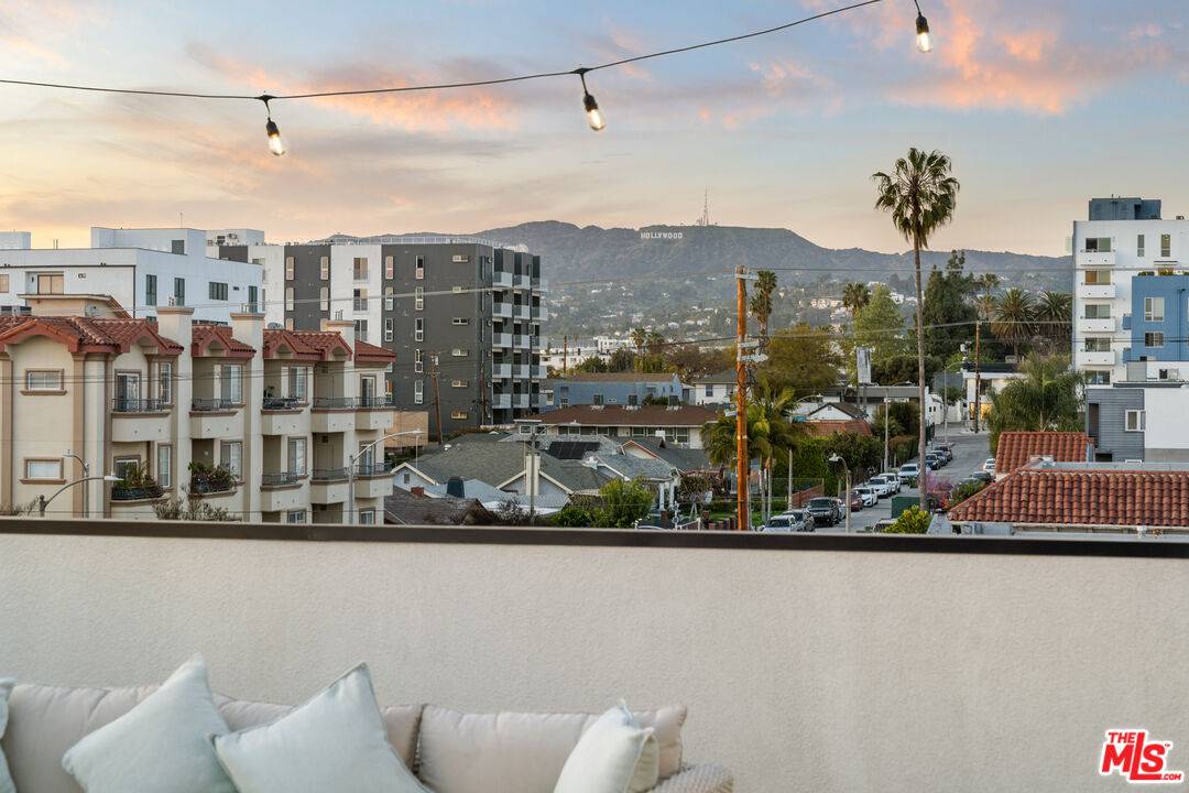 Los Angeles, CA 90004,542 N Serrano Ave