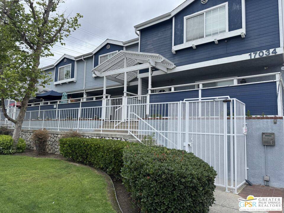 Bellflower, CA 90706,17042 Downey Ave #D