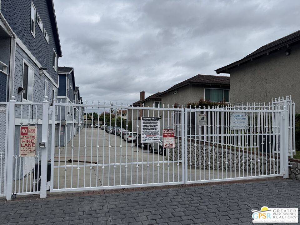 Bellflower, CA 90706,17042 Downey Ave #D