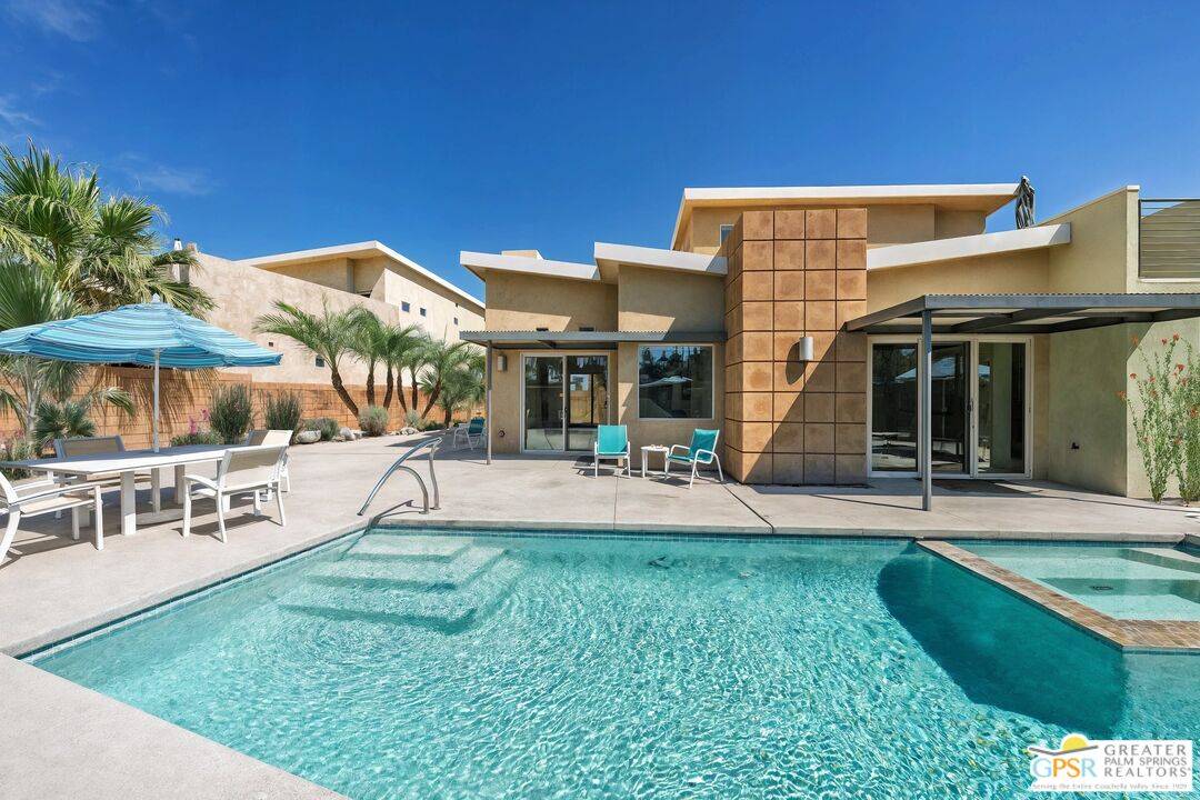 Palm Springs, CA 92264,941 Oceo Cir