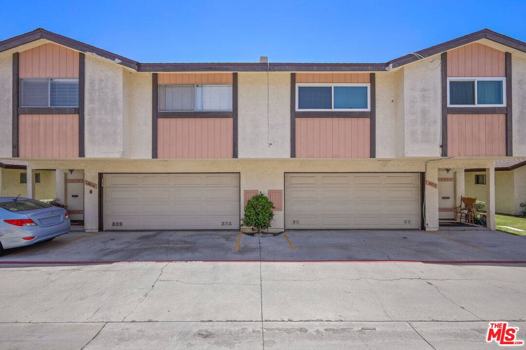 Hawthorne, CA 90250,14012 Cerise Ave