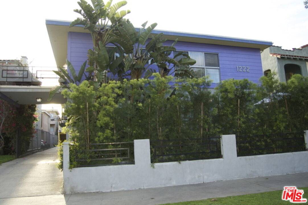 Los Angeles, CA 90019,1222 S Orange Grove Ave