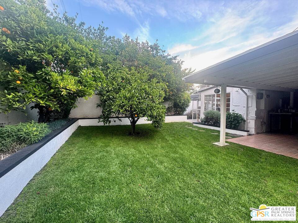 Arleta, CA 91331,13613 Muscatine St
