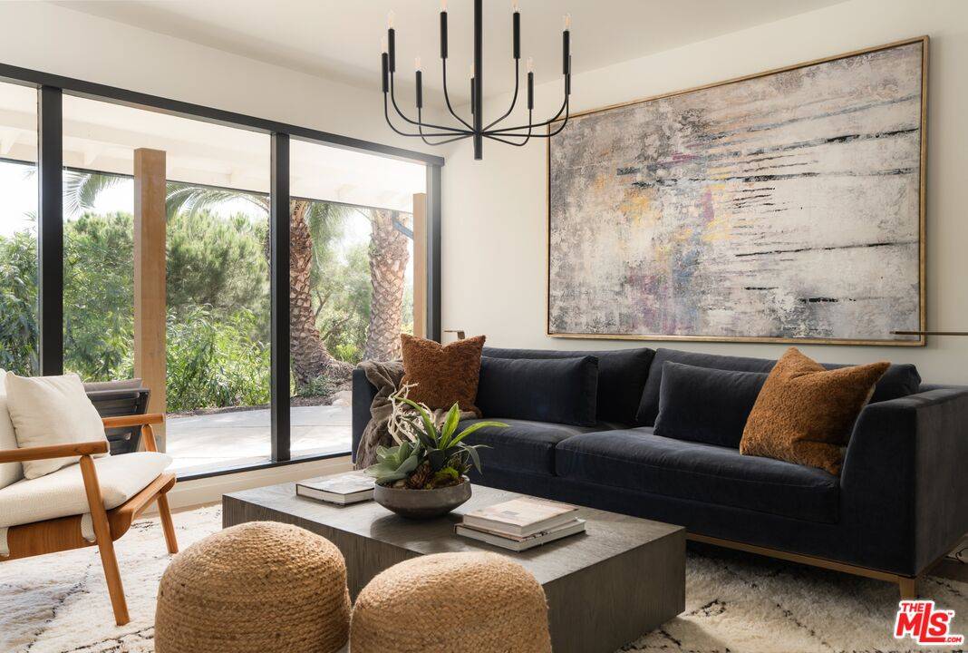 Santa Barbara, CA 93110,1060 Monte Dr