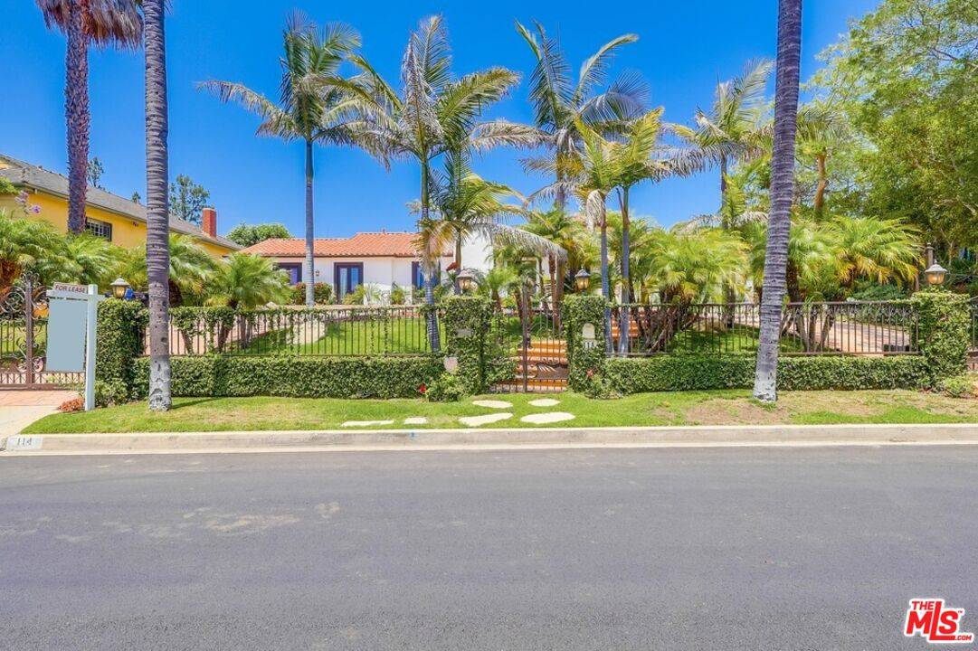 Los Angeles, CA 90049,114 S Layton Dr