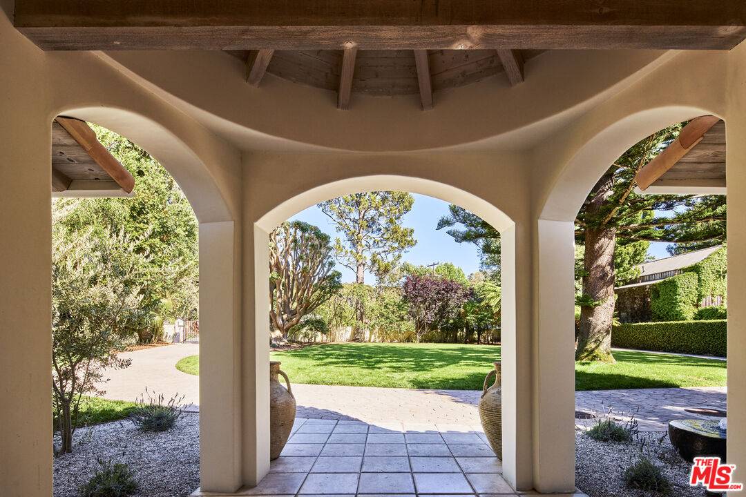 Malibu, CA 90265,6105 Bonsall Dr