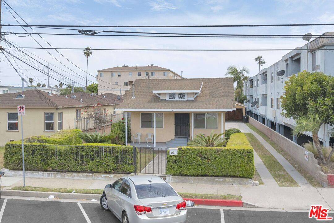 Inglewood, CA 90301,330 W Regent St