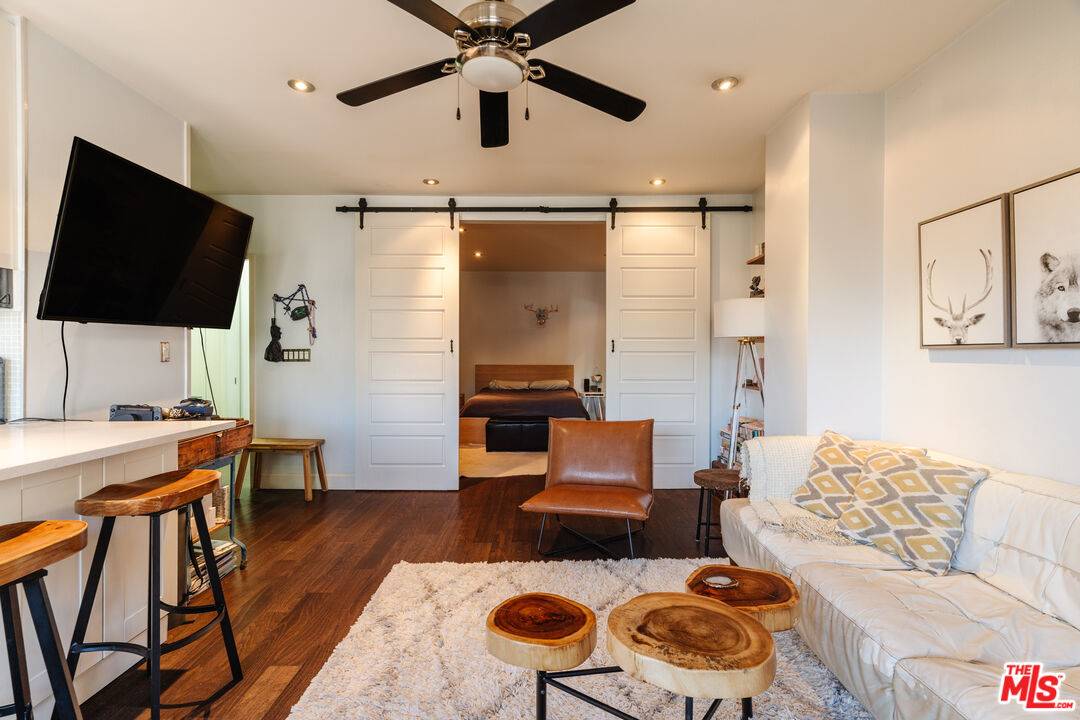 West Hollywood, CA 90069,999 N Doheny Dr #104