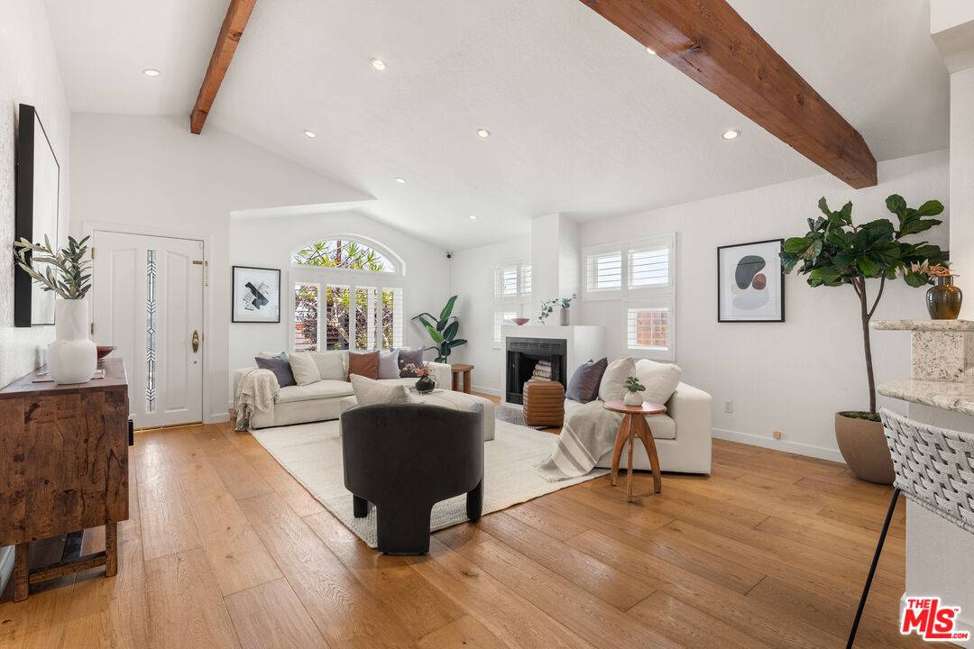 Redondo Beach, CA 90278,1616 Lomax Ln