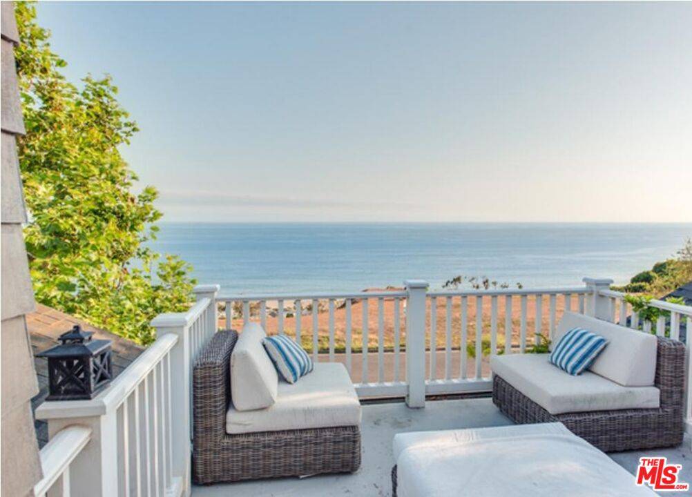 Pacific Palisades, CA 90272,15865 Asilomar Blvd