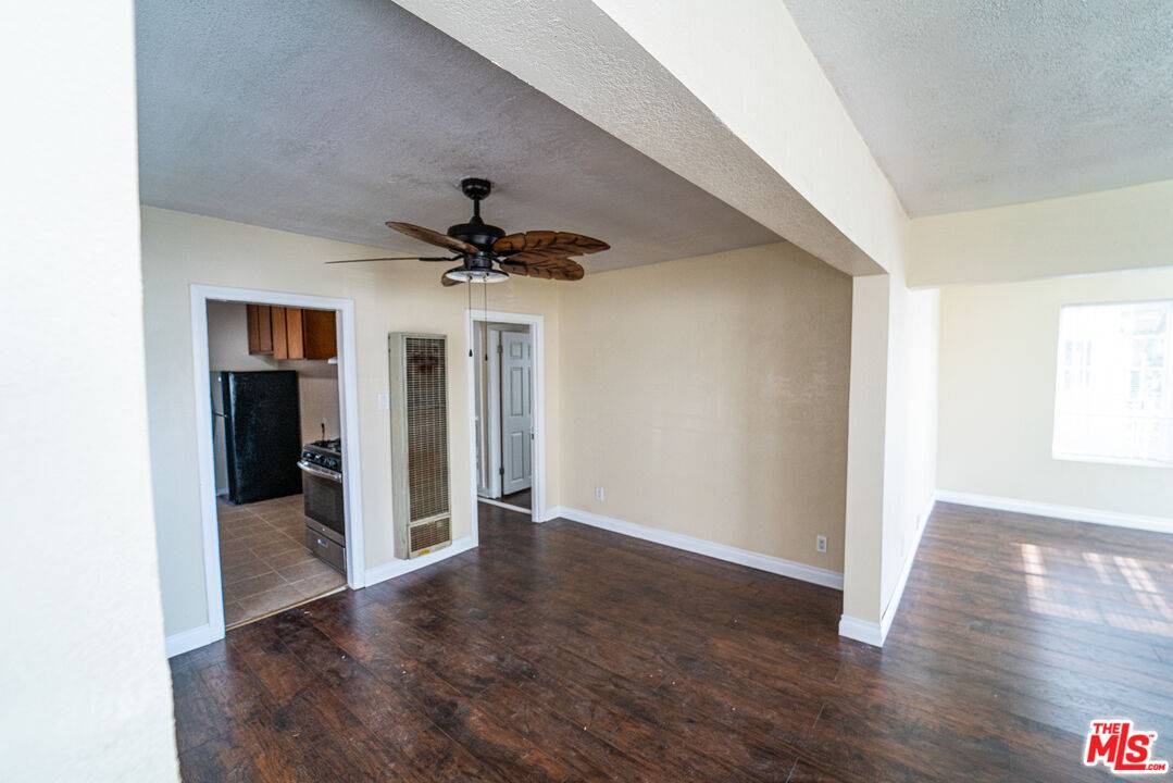 Los Angeles, CA 90016,5611 Carlin St