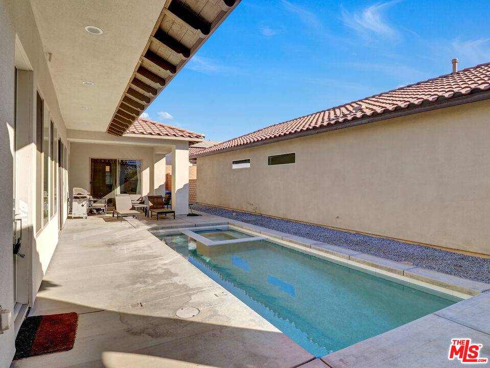 La Quinta, CA 92253,80240 Platinum Way