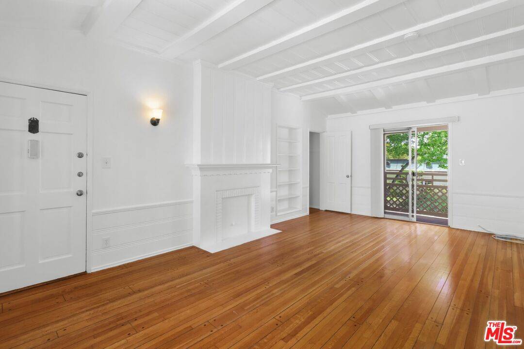 Beverly Hills, CA 90212,9625 CHARLEVILLE BLVD