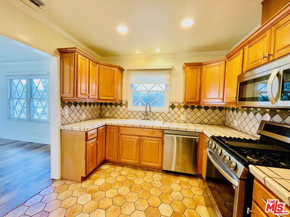 North Hollywood, CA 91602,4441 Tujunga Ave #1