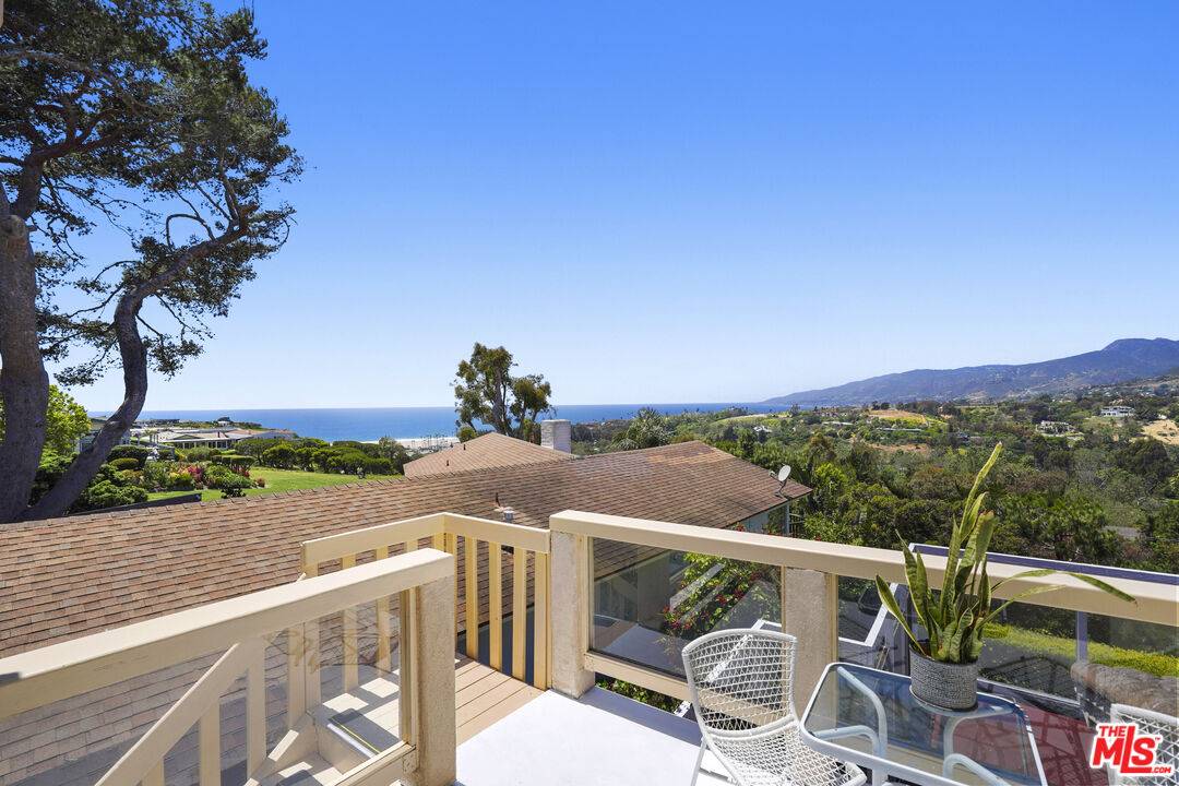 Malibu, CA 90265,29355 Heathercliff Rd #GuestHouse