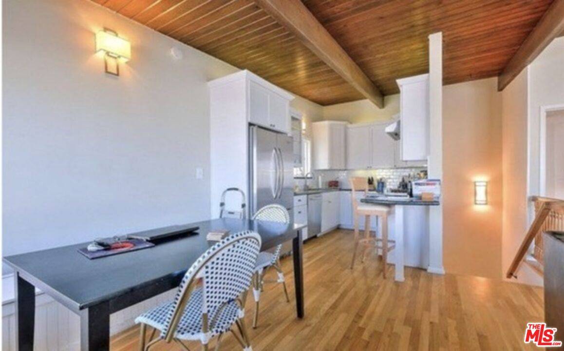Manhattan Beach, CA 90266,127 16th St