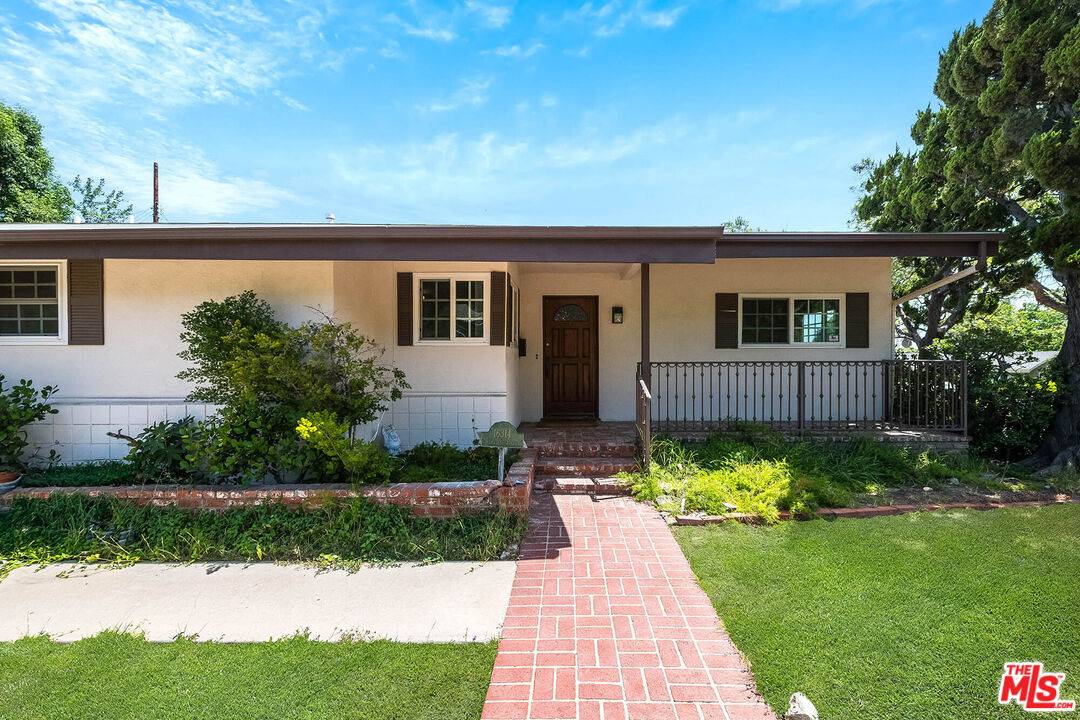 Granada Hills, CA 91344,16314 Armstead St