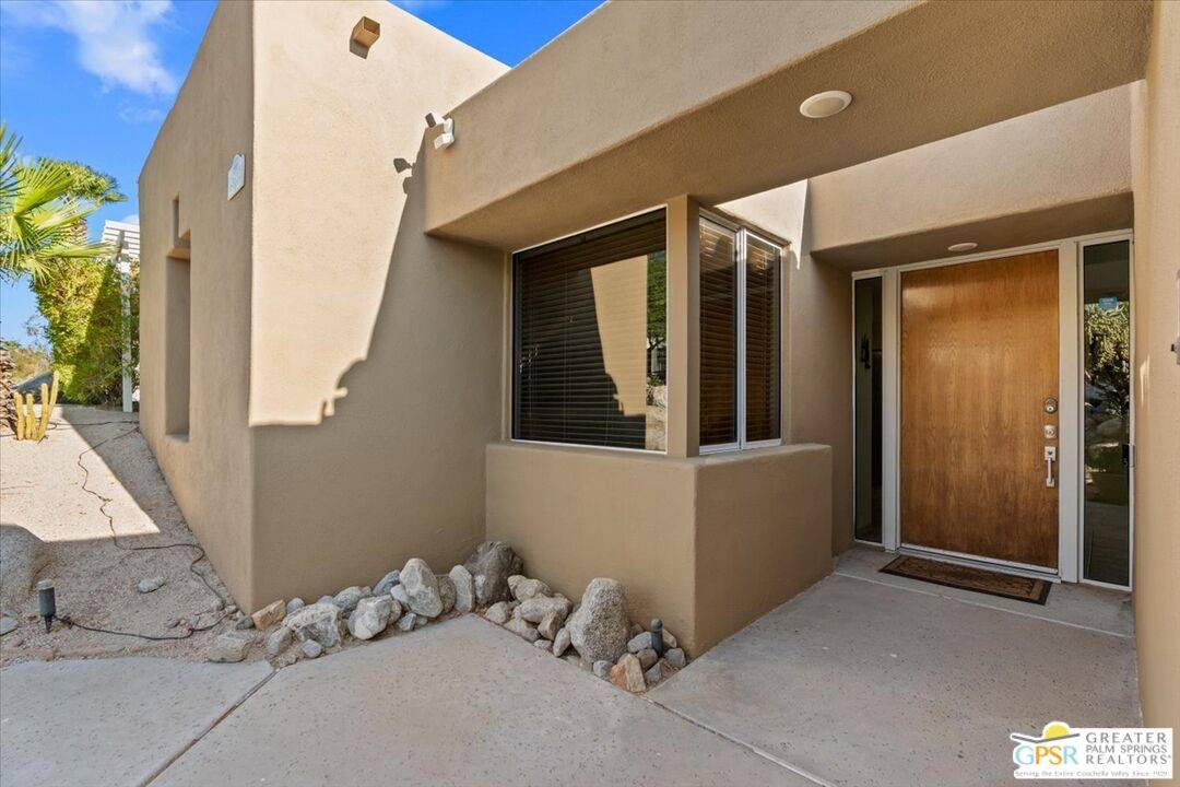 Palm Springs, CA 92262,2622 N Girasol Ave