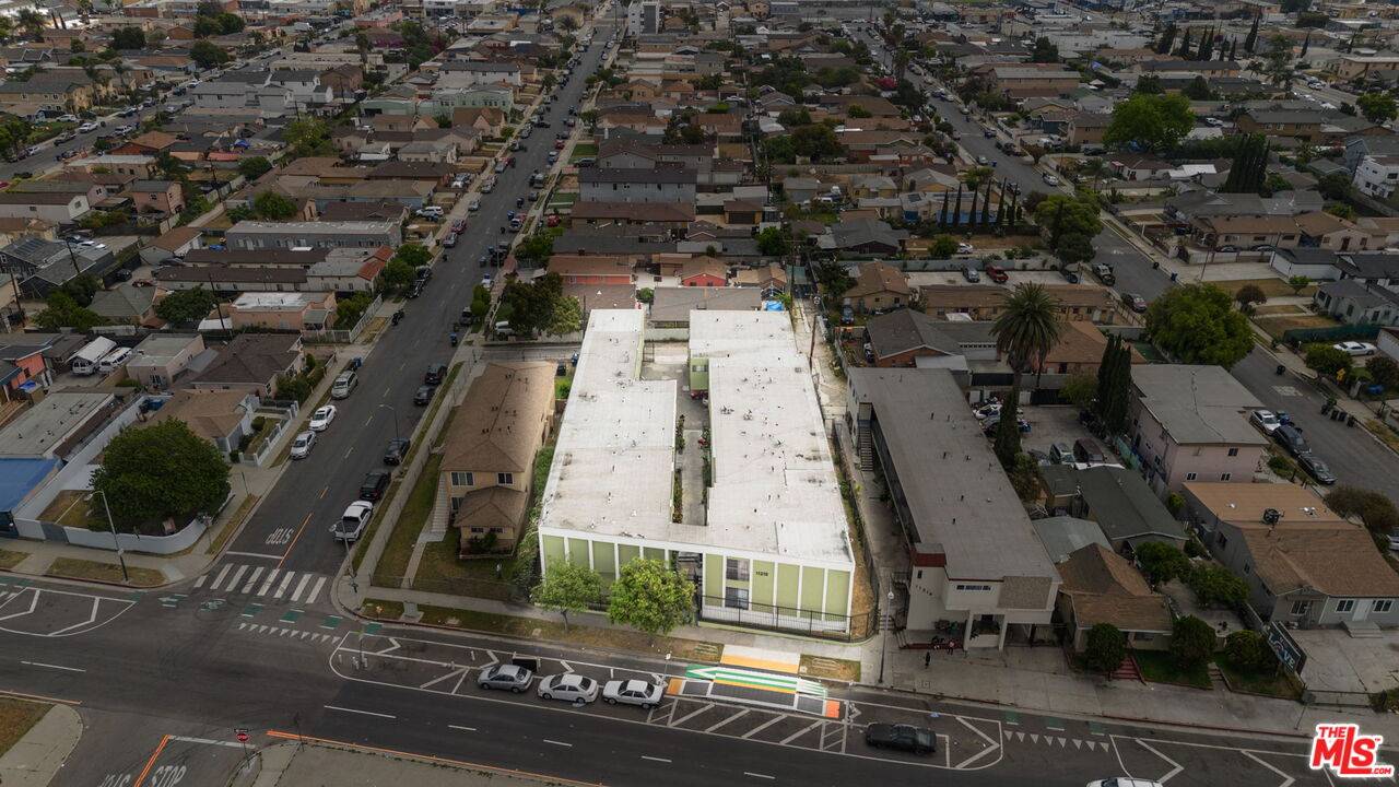 Los Angeles, CA 90061,11204 S Broadway